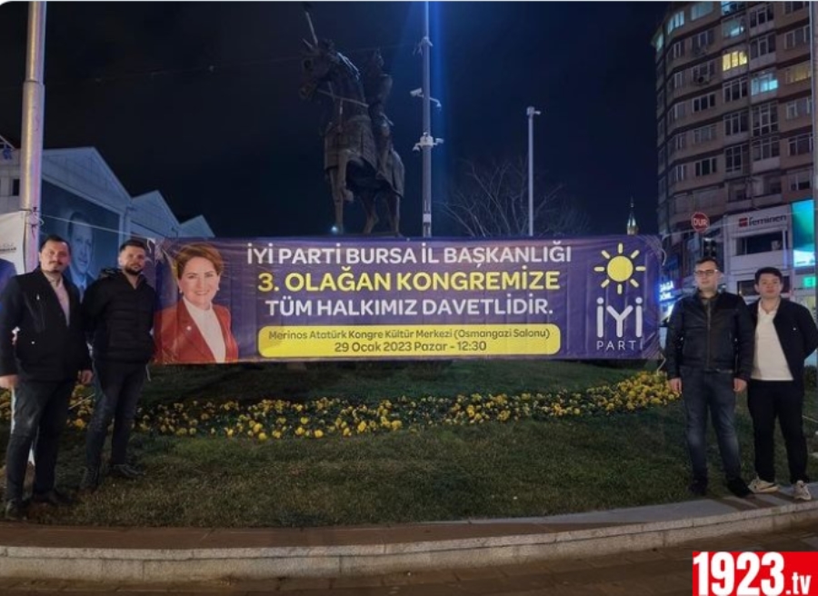 İYİ PARTİ AFİŞLERİ KALDIRILDI